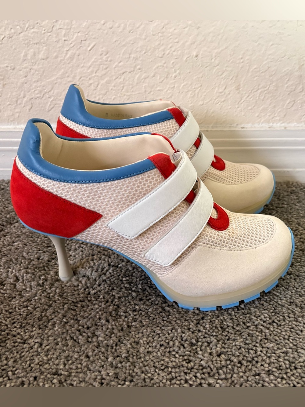 Sneex The Blake High Heel NWOT 8 - Picture 2 of 14